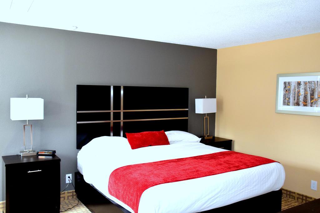 Quality Inn Bracebridge Exterior photo