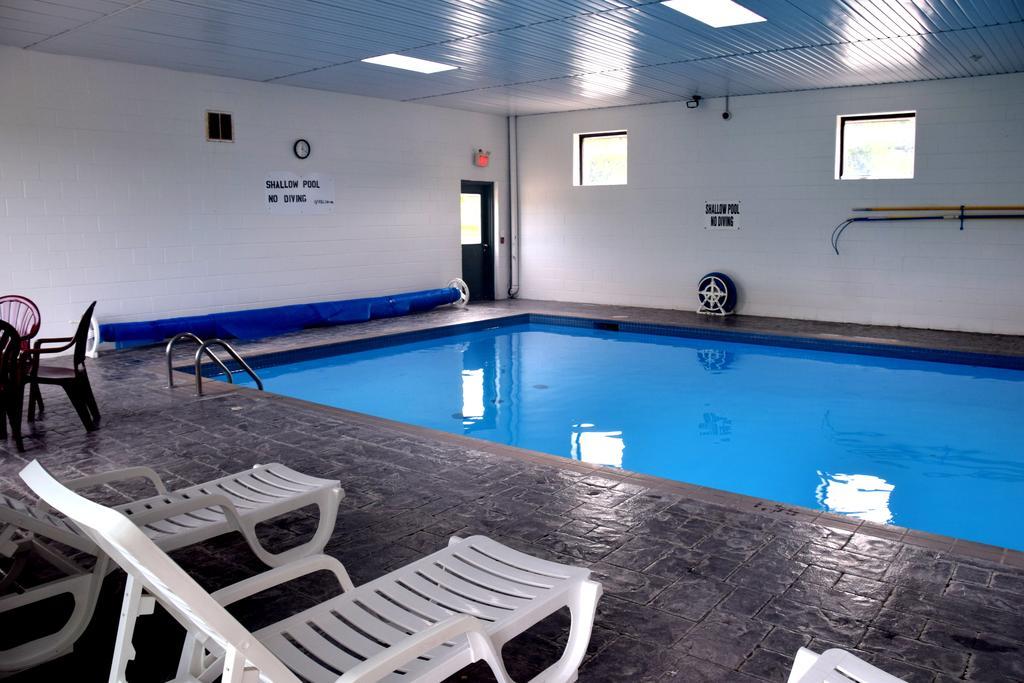 Quality Inn Bracebridge Exterior photo