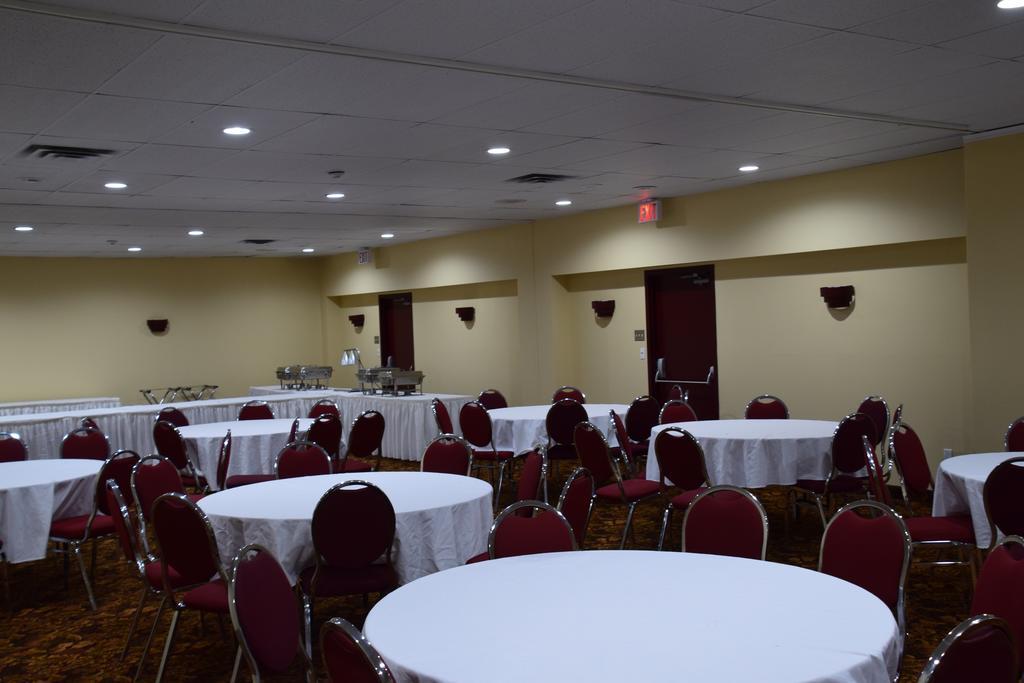 Quality Inn Bracebridge Exterior photo